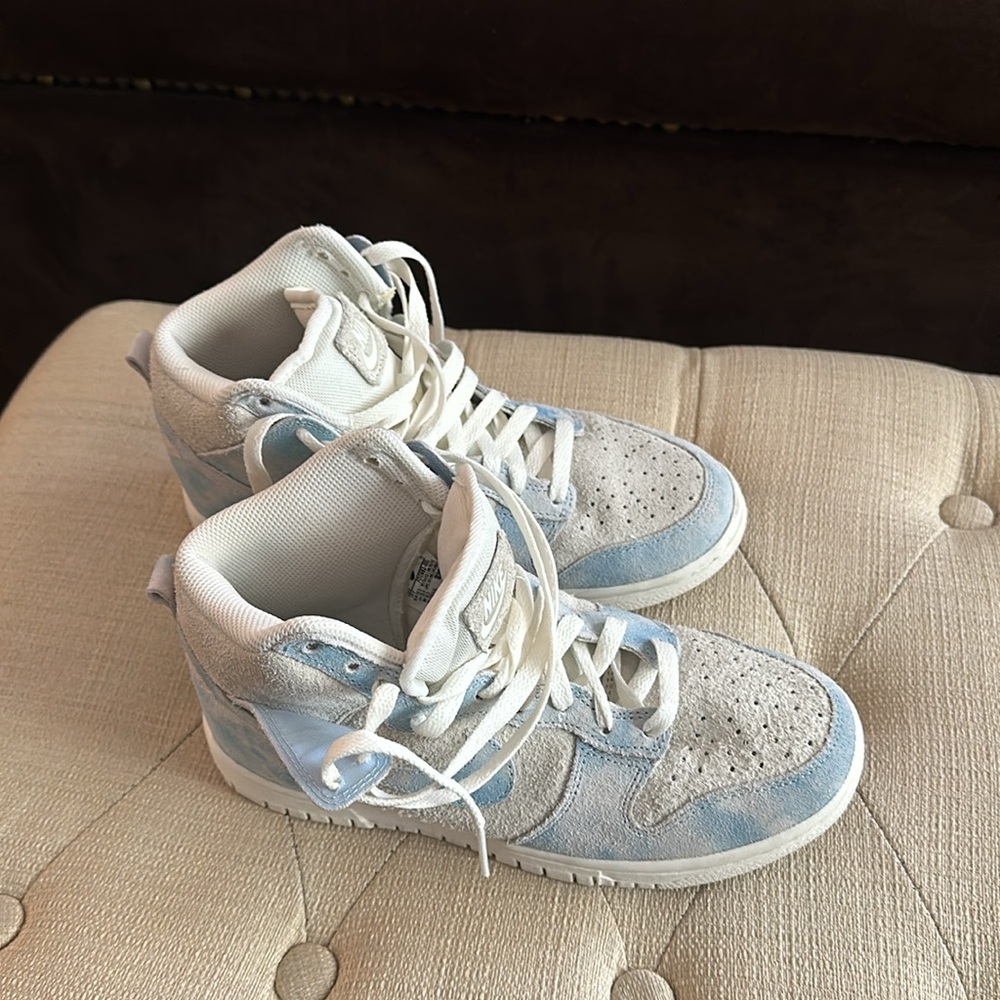 Nike High Tops - Picture 6 of 7